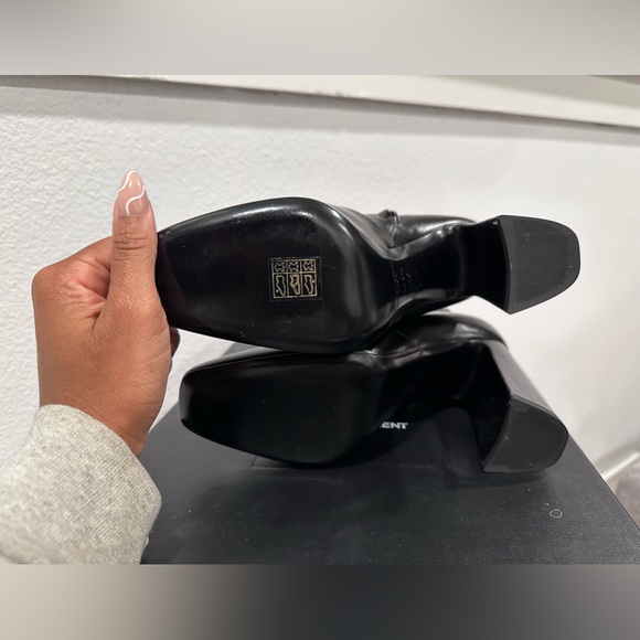 NEW Saint Laurent Maddie Ankle Bootie Size 39 - Picture 7 of 10